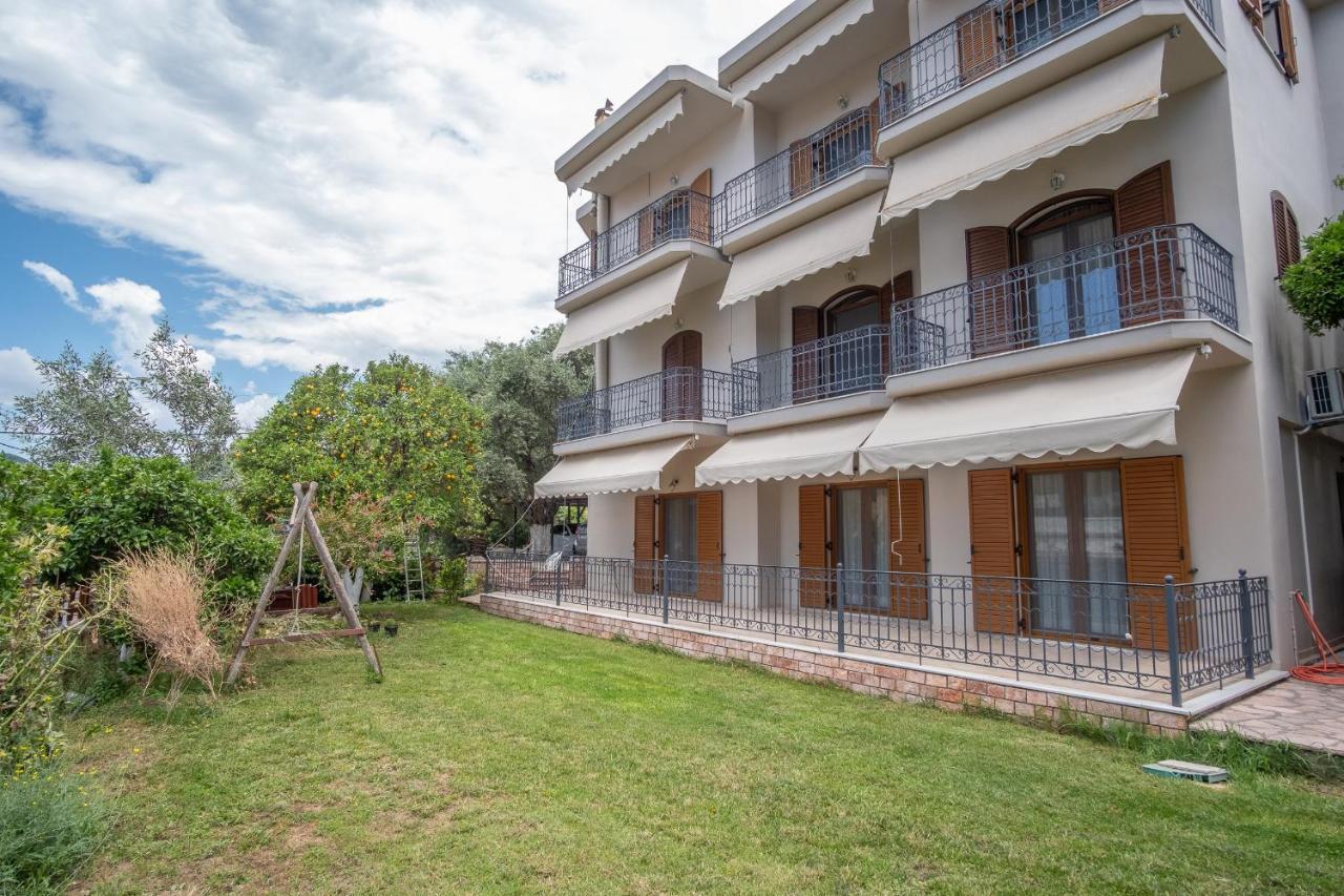 Coral Apartments Parga Bagian luar foto